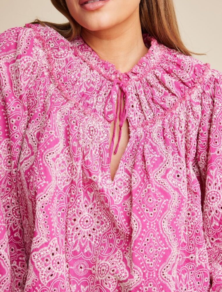 Line Of Oslo Mother Embroidery Blouse Pink