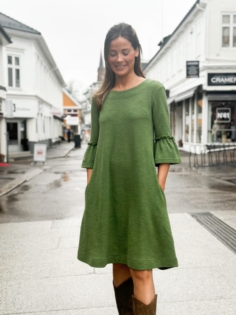 By Basics Trumpet Cuff Dress Gresshoppe