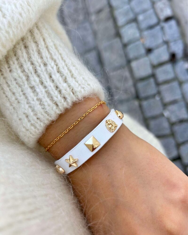 Dark Leather Sign Stud Bracelet White