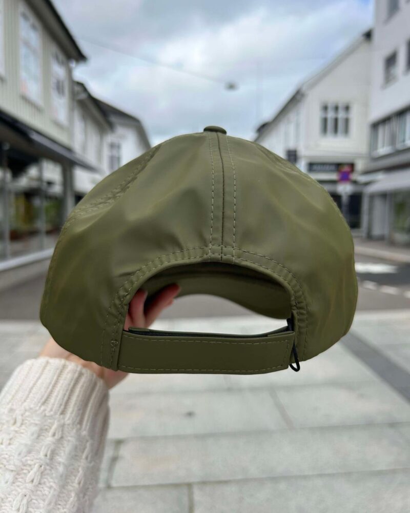 Noisy May Rain Cap Green