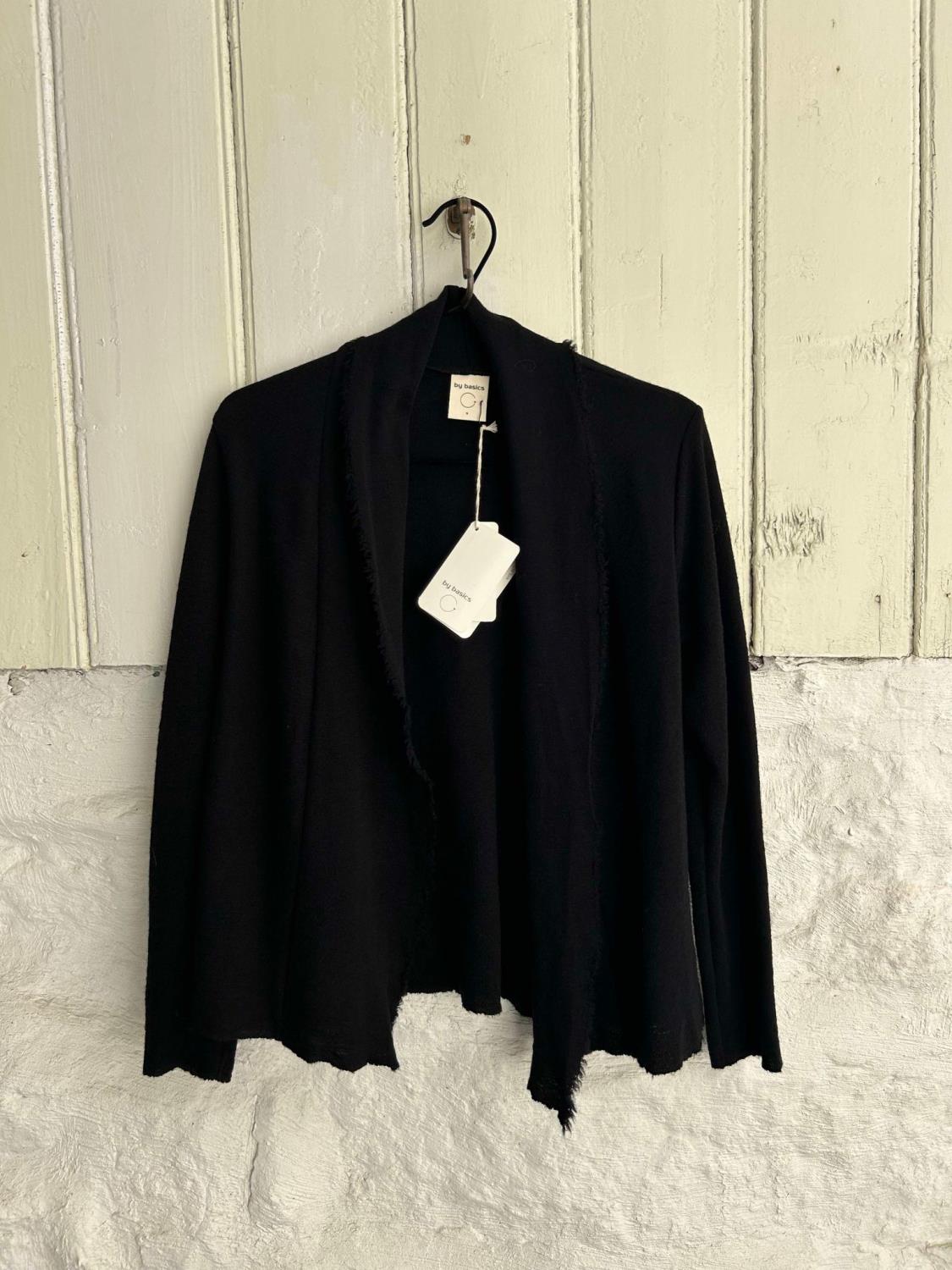 By Basics Short Cardigan Black