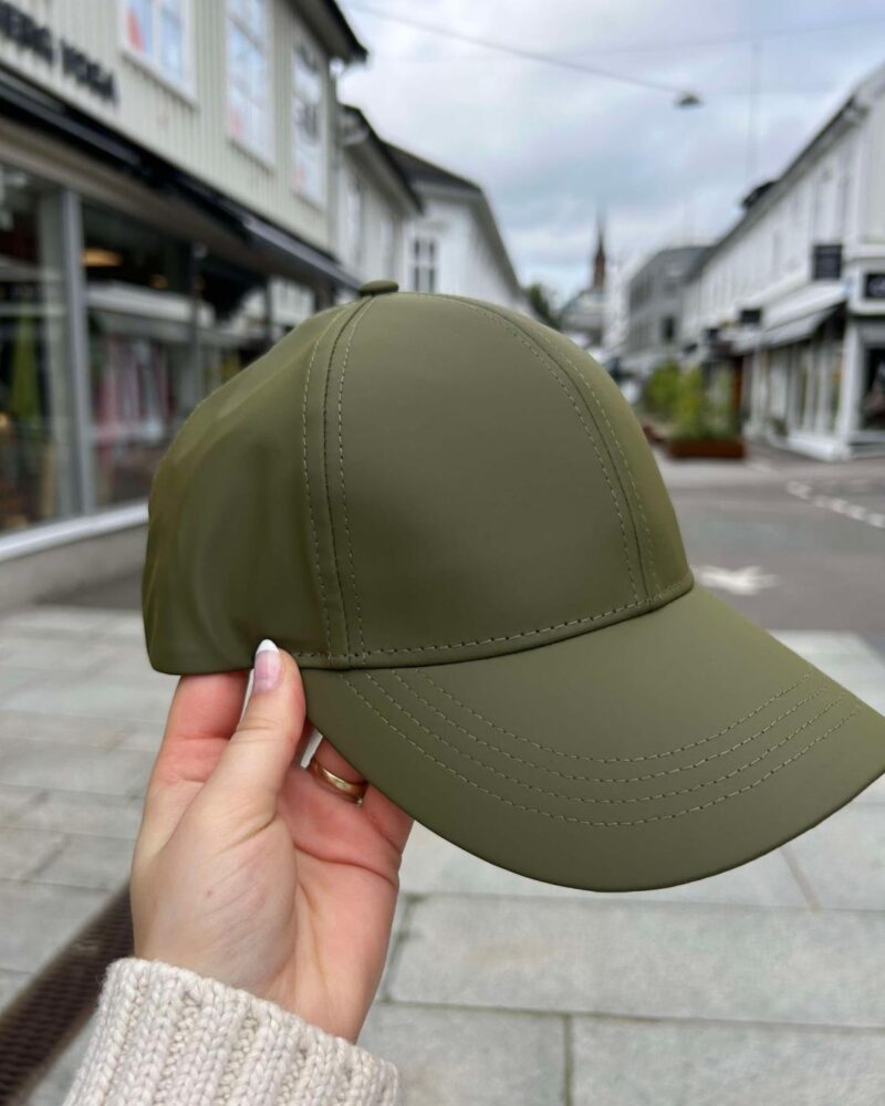 Noisy May Rain Cap Green