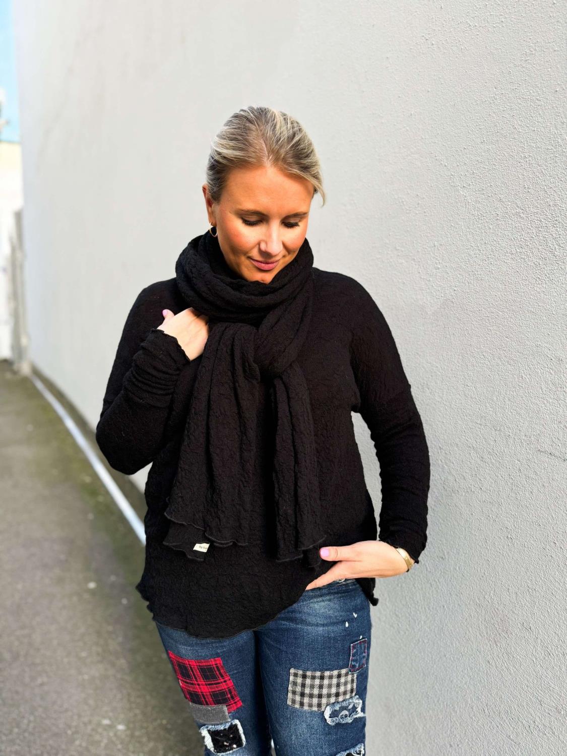 By Basics Bubble Wool Large Scarf Black