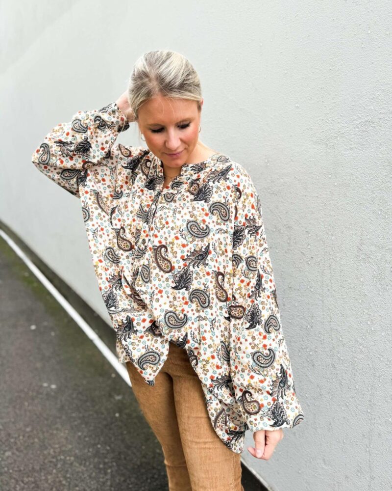 IBC Collection Linnea Oversize Blouse W. Paisley
