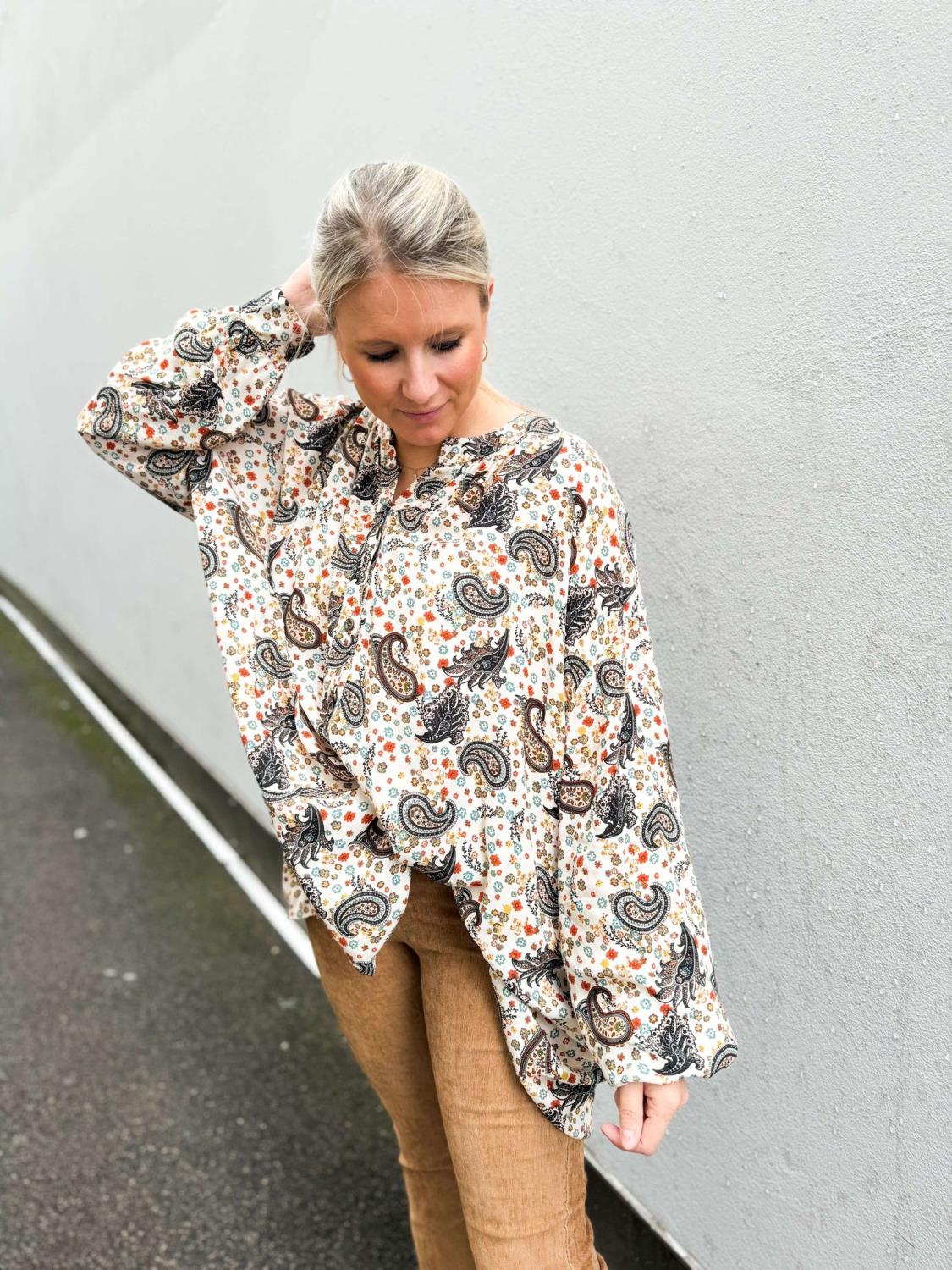 IBC Collection Linnea Oversize Blouse W. Paisley