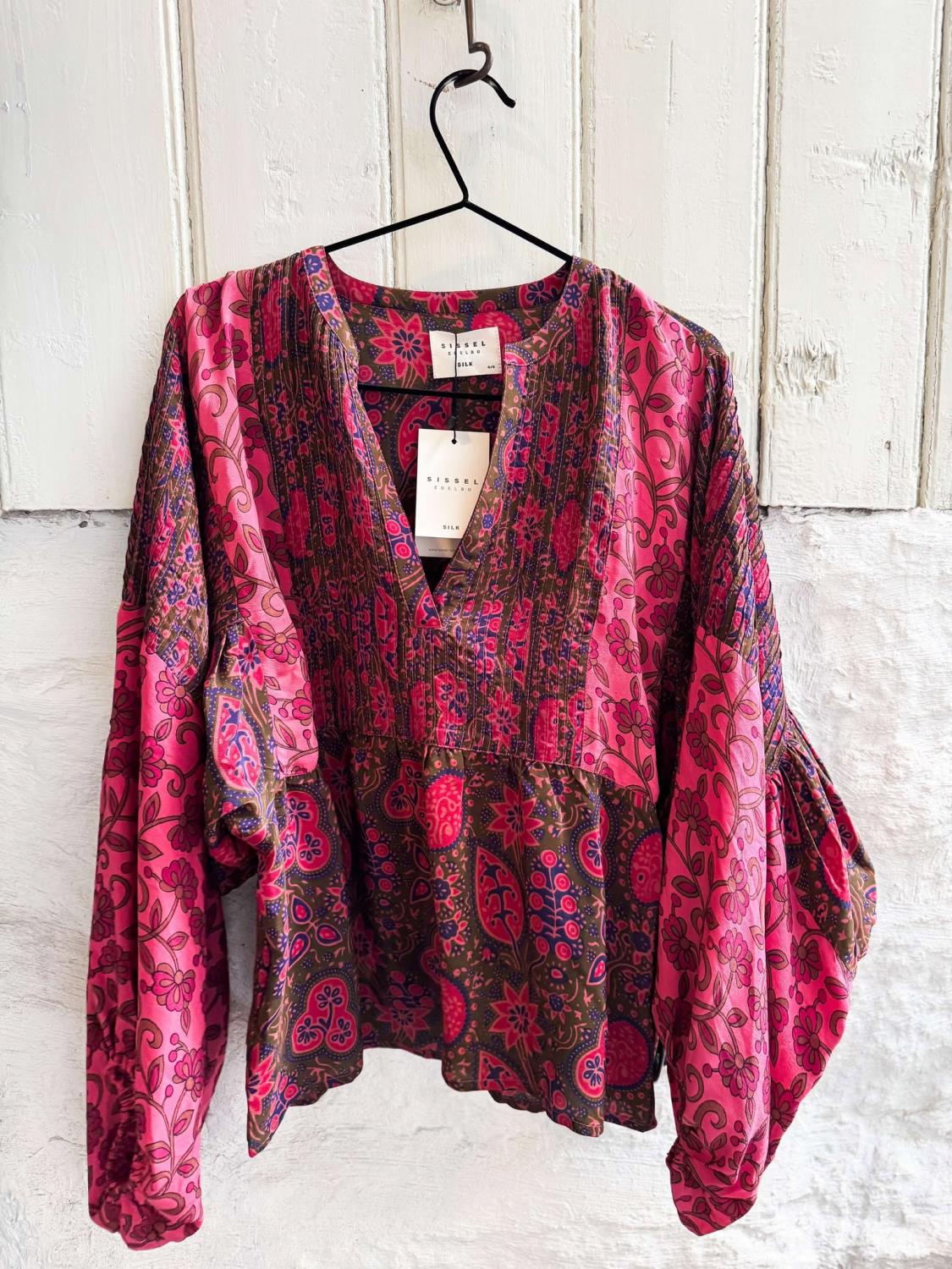 Sissel Edelbo Bibi Balloon Silk Top Rosa/Grønn
