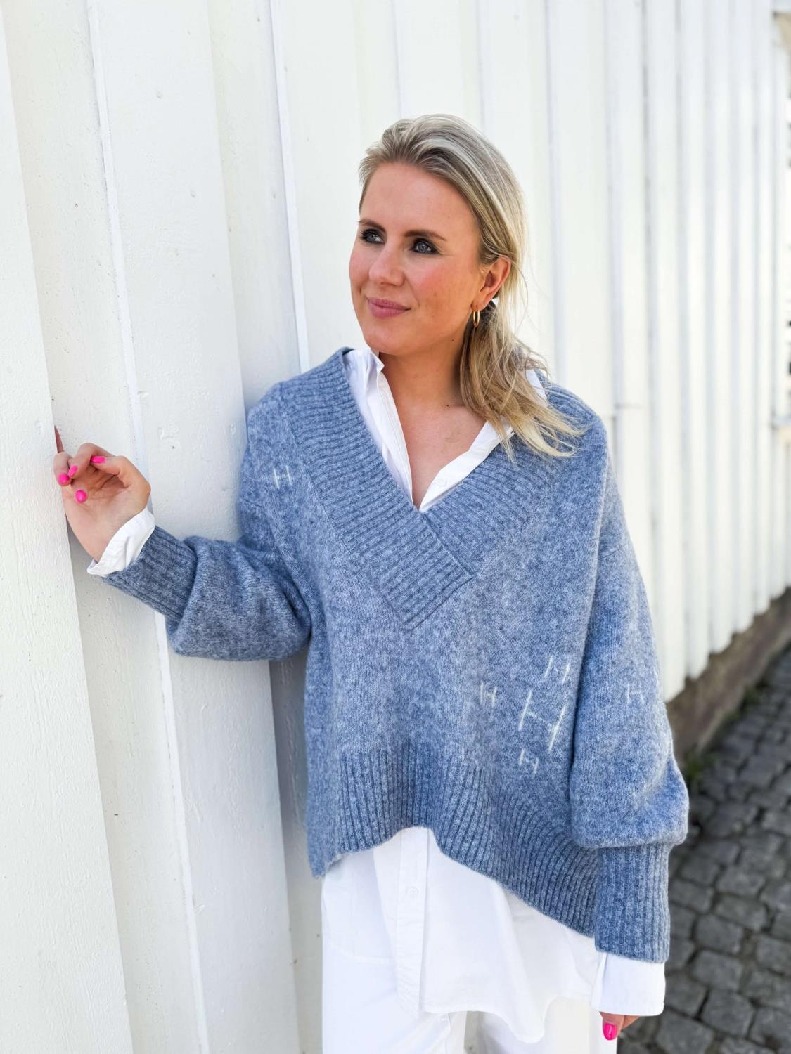 Hèst Fam V-neck Sweater Faded Denim