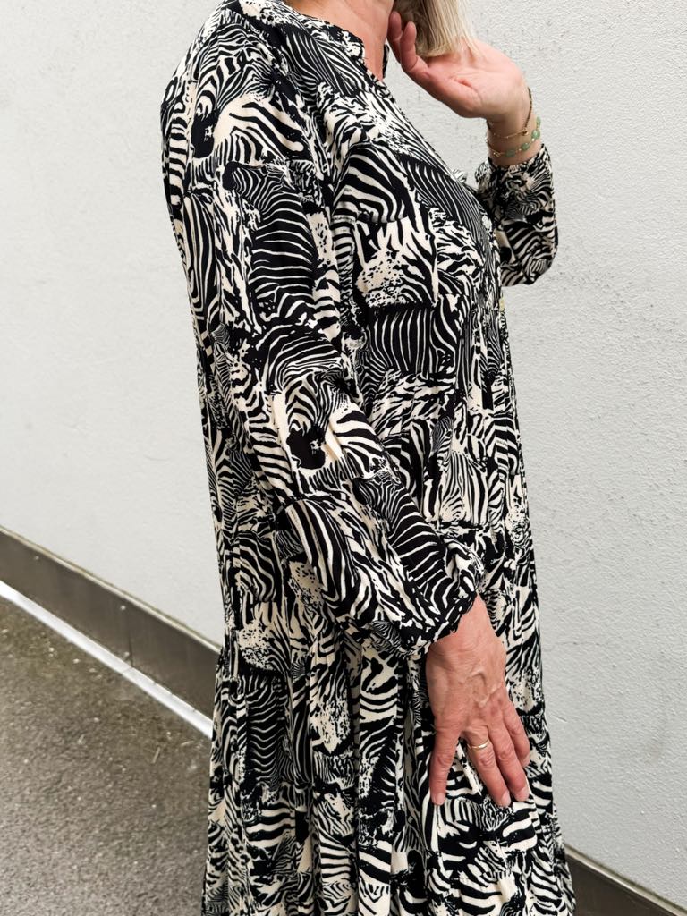 Leona Dress Zebra Black