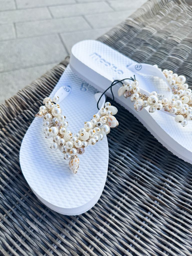Mooilo Flip Flops White