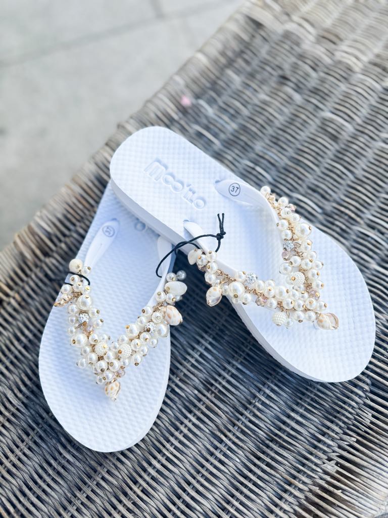 Mooilo Flip Flops White