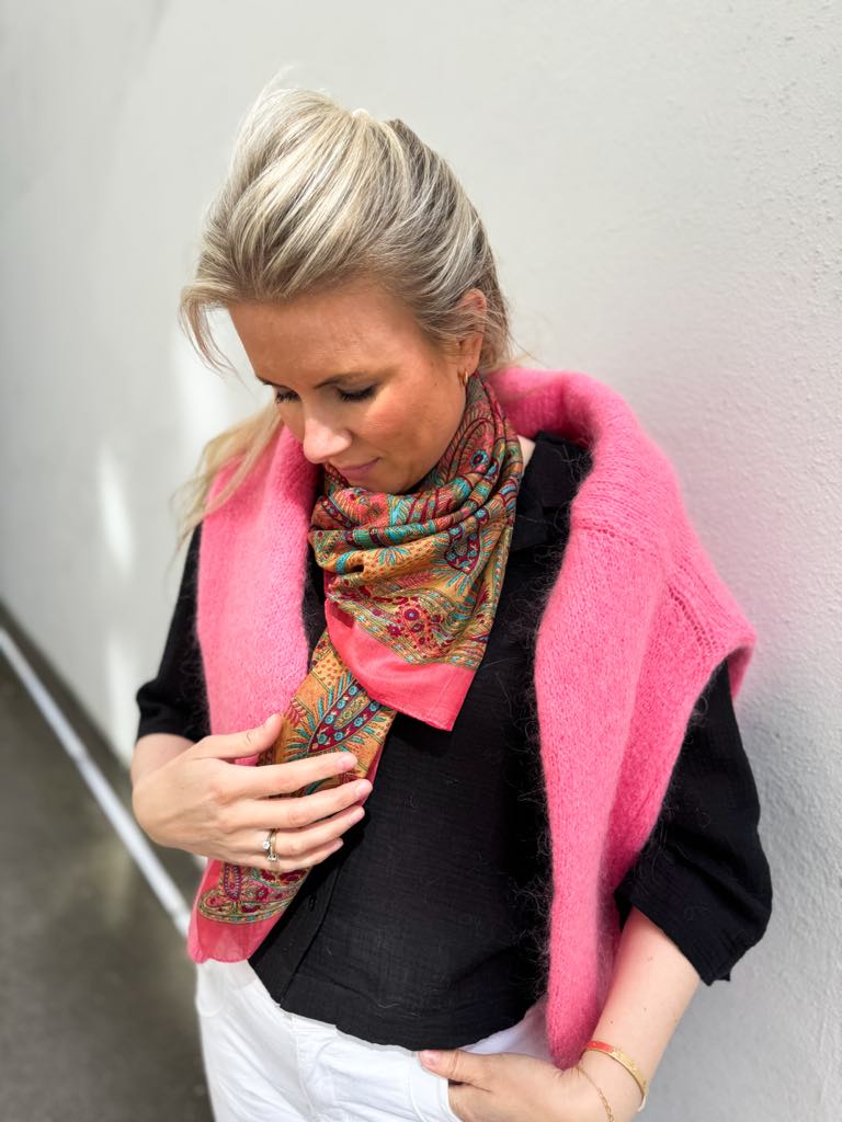 Wauw Paisley Silk Scarf Bubblegum
