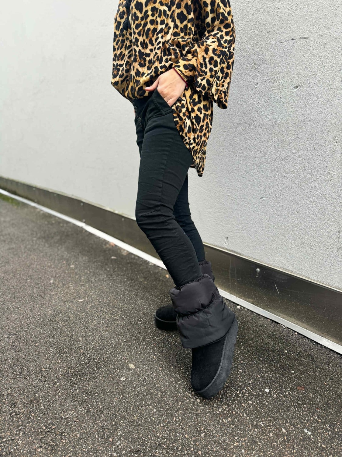 IBC Collection Slim Zip Jeans Black