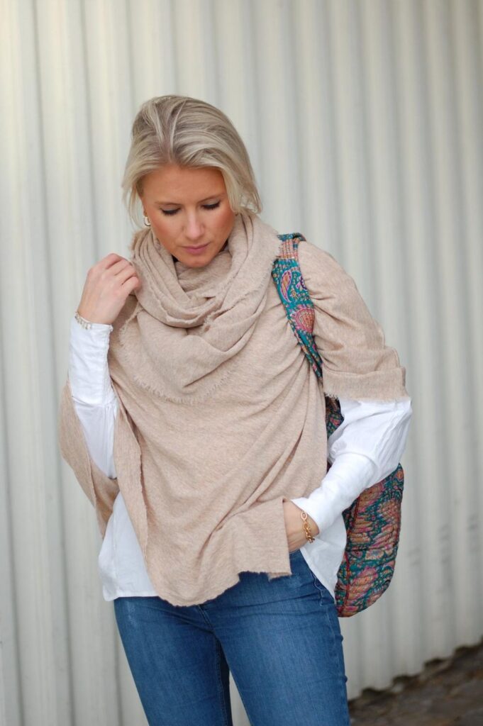 By Basic Poncho Sand Melange