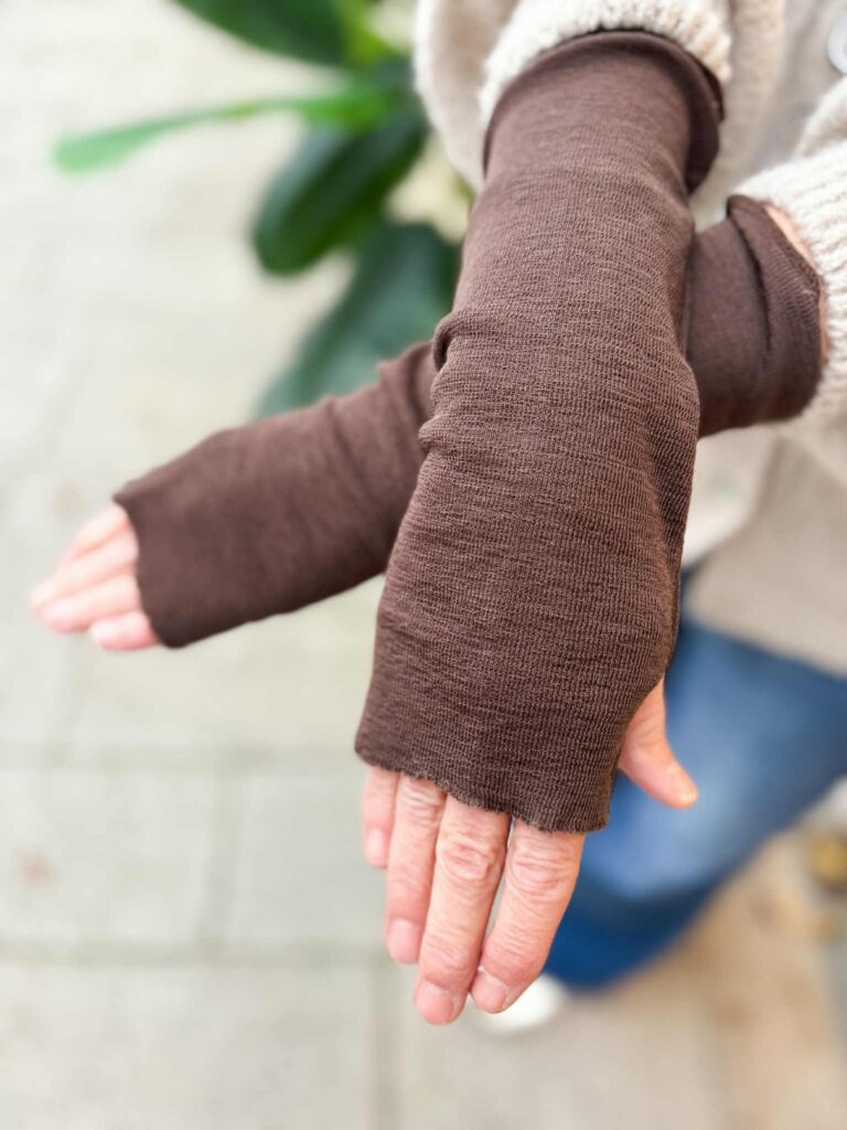 By Basic Wrist Warmer Chestnut