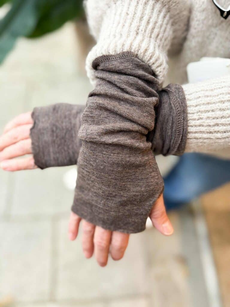 By Basic Wrist Warmer Earth Melange