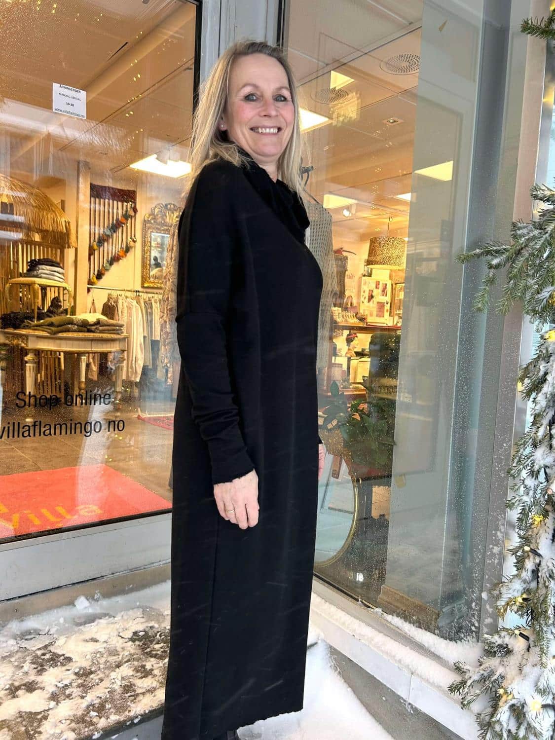 By Basics Dress Wide Long W/Large Roll Neck Black