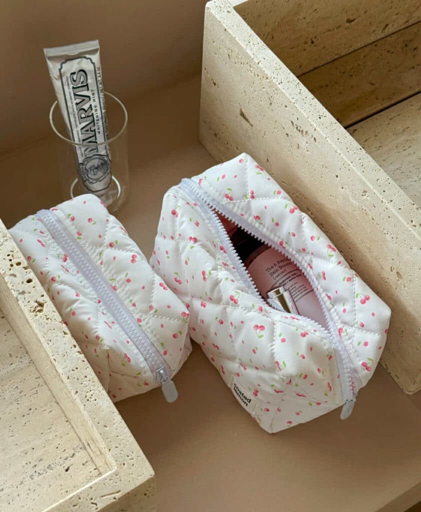 Coated Lemon Cherry Toalettmappe Large