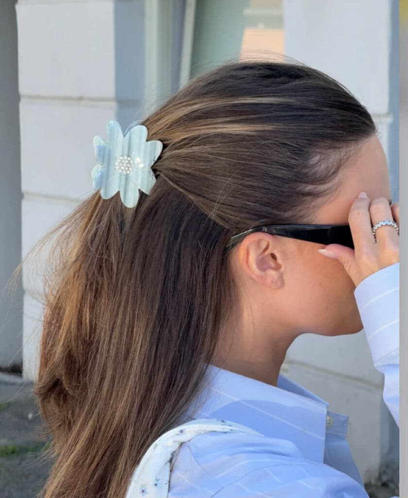 Coated Lemon Daisy Hårklype Blå