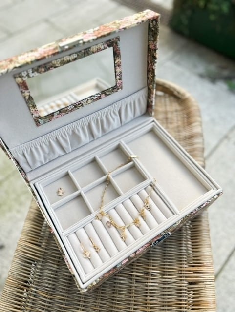 Emilia By Bon Dep Jewelry Box Square Connie Evelyn