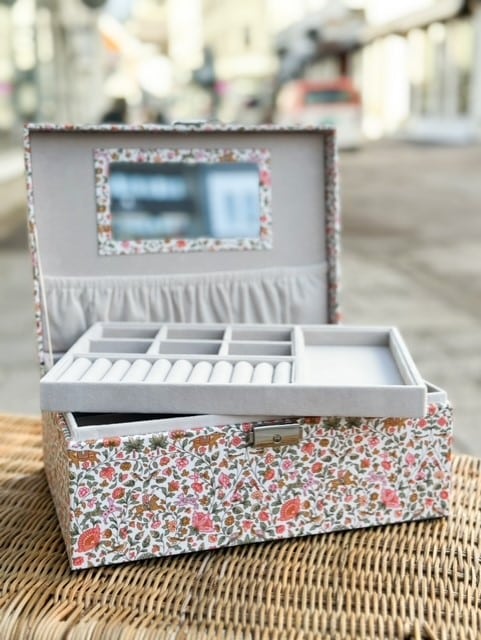 Emilia By Bon Dep Jewelry Box Square Imran Pink