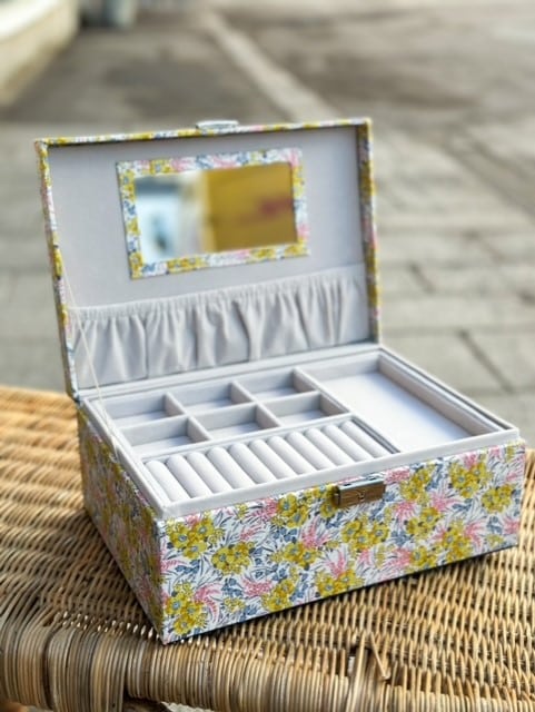 Emilia By Bon Dep Jewelry Box Square Swirling Petals