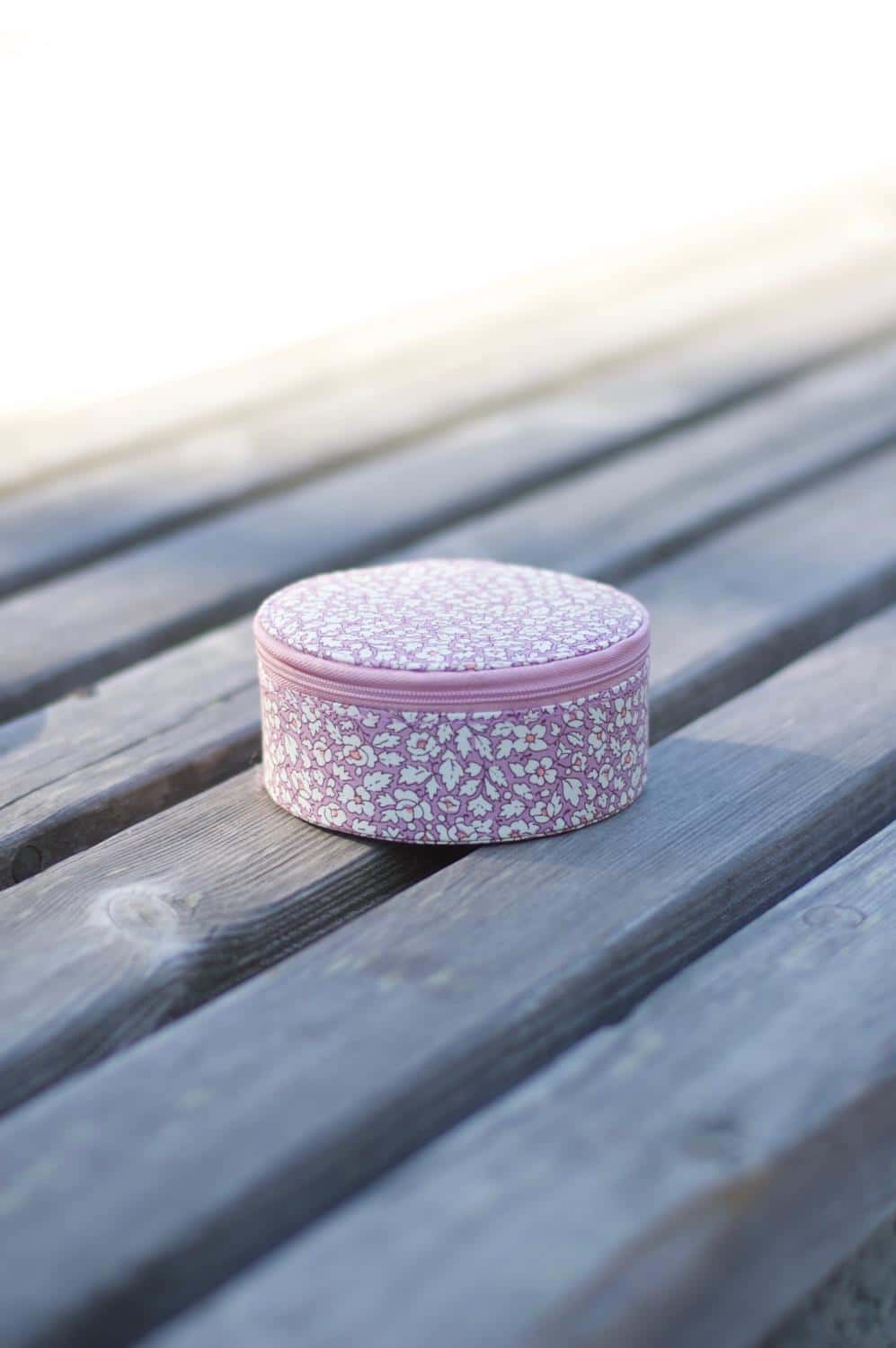 Emilia By Bon Dep Liberty Jewlery Box Round Feather