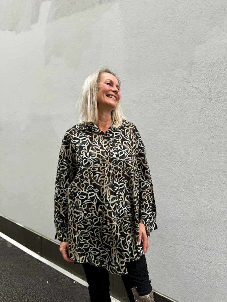 IBC Collection Serina Blouse Black