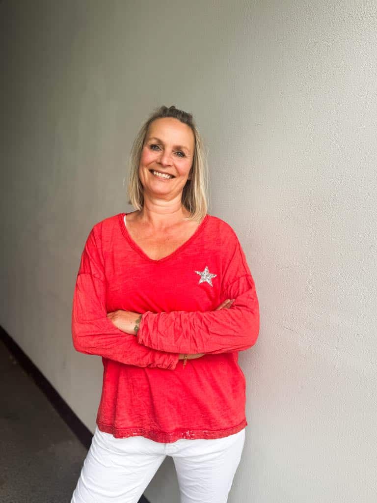 IBC Collection The Star Sweater Red