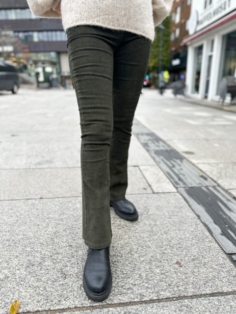 Isabella Fløyel Flaire Oliven