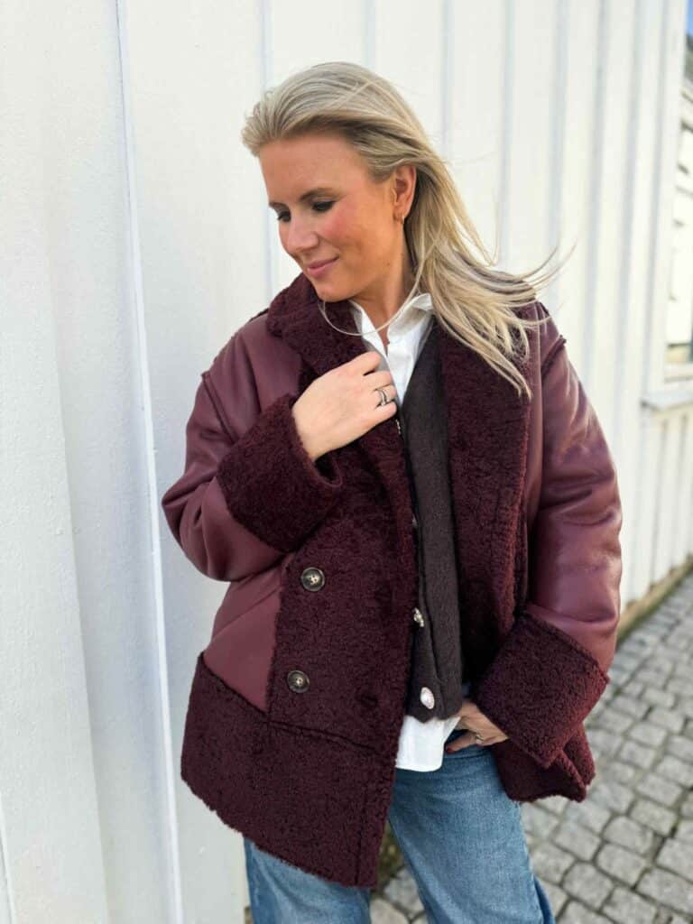 Katrin Uri Turner Jacket Bordeaux