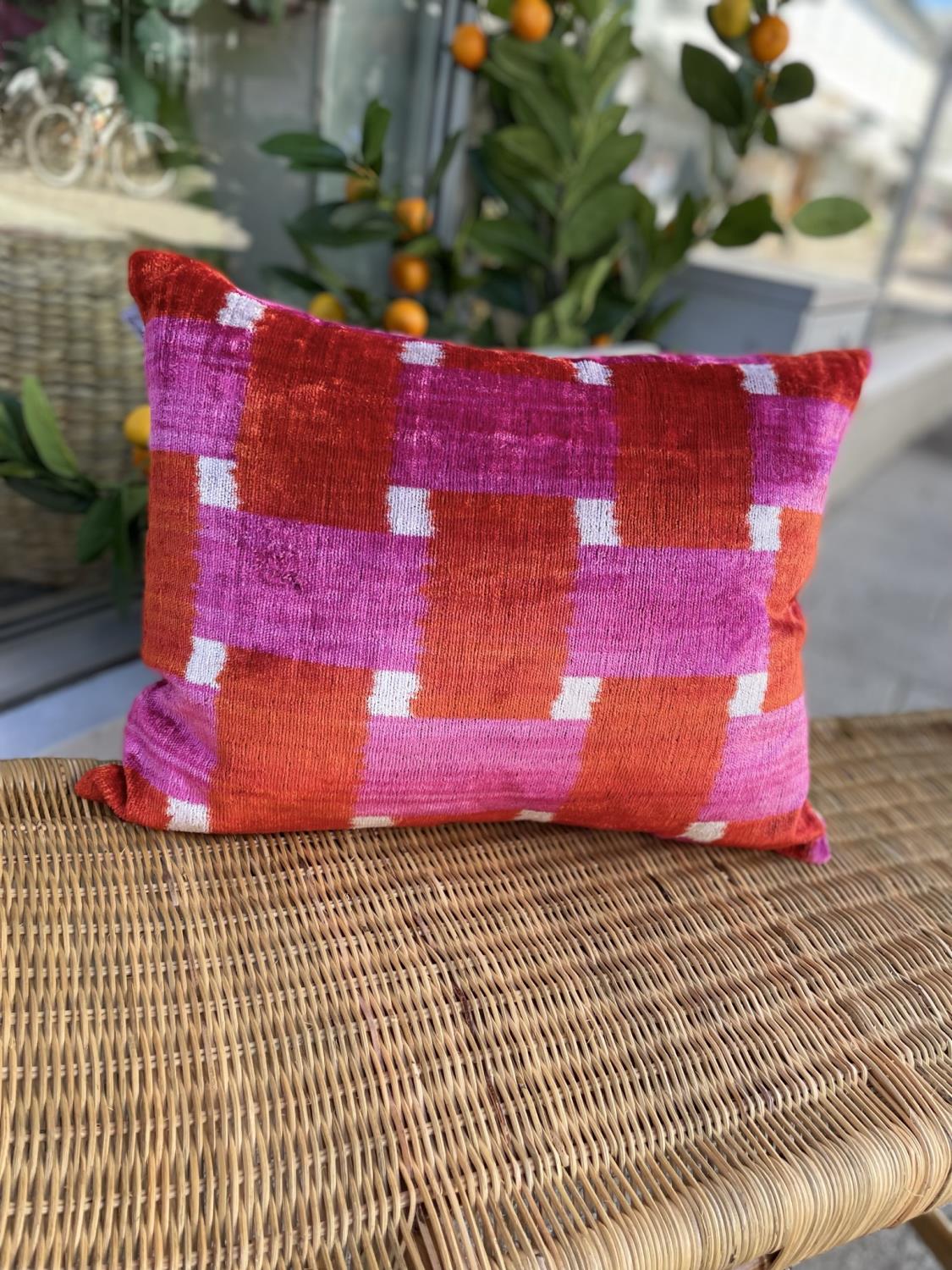 LES-OTTOMANS Silk Velvet Cushion Red/Pink