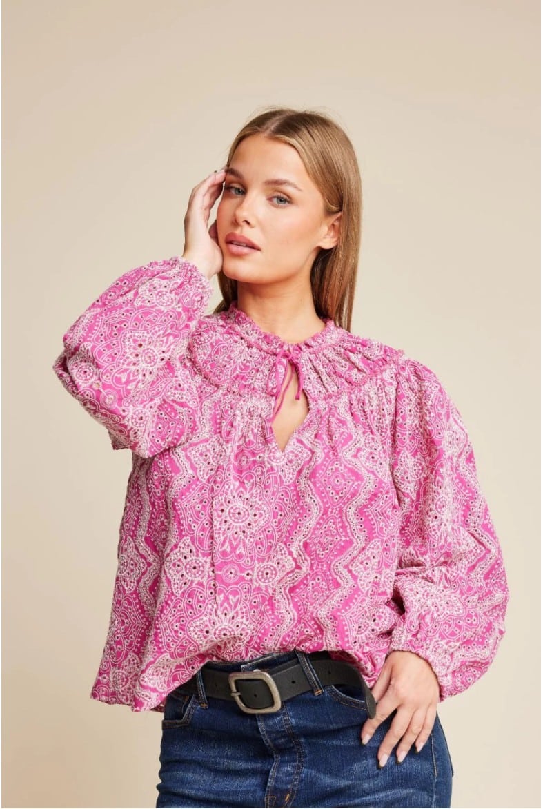 Line Of Oslo Mother Embroidery Blouse Pink