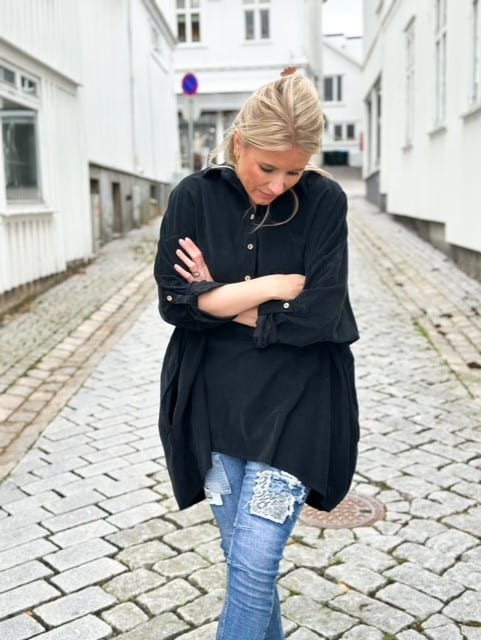 Linnea Oversize BabyCord Black