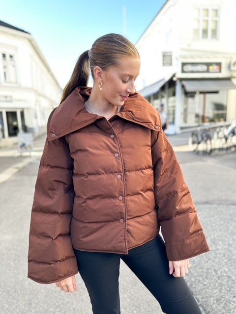 Noisy May Billie Short Down Jacket