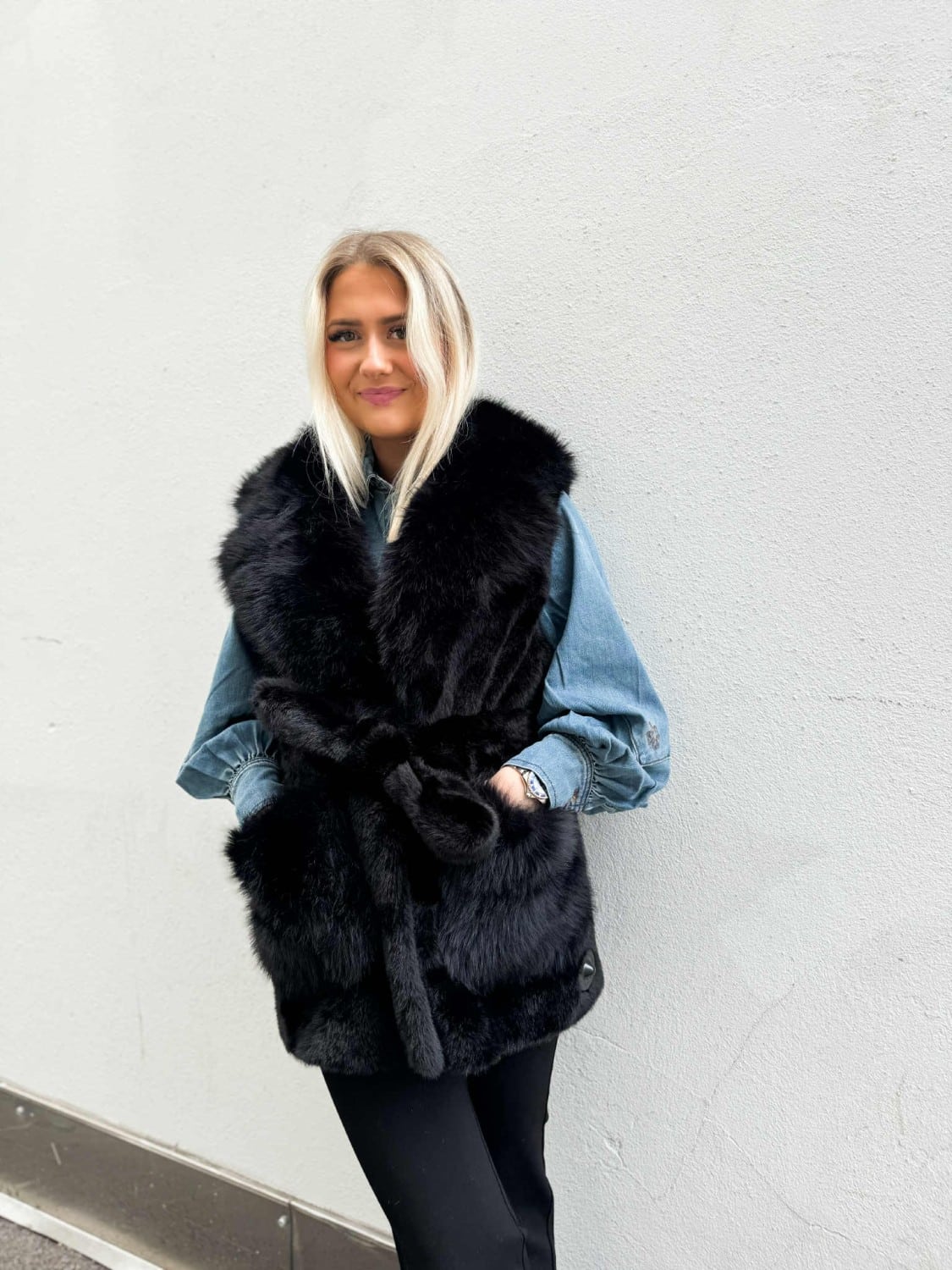 Noma Astrid Fuskepels Vest Sort