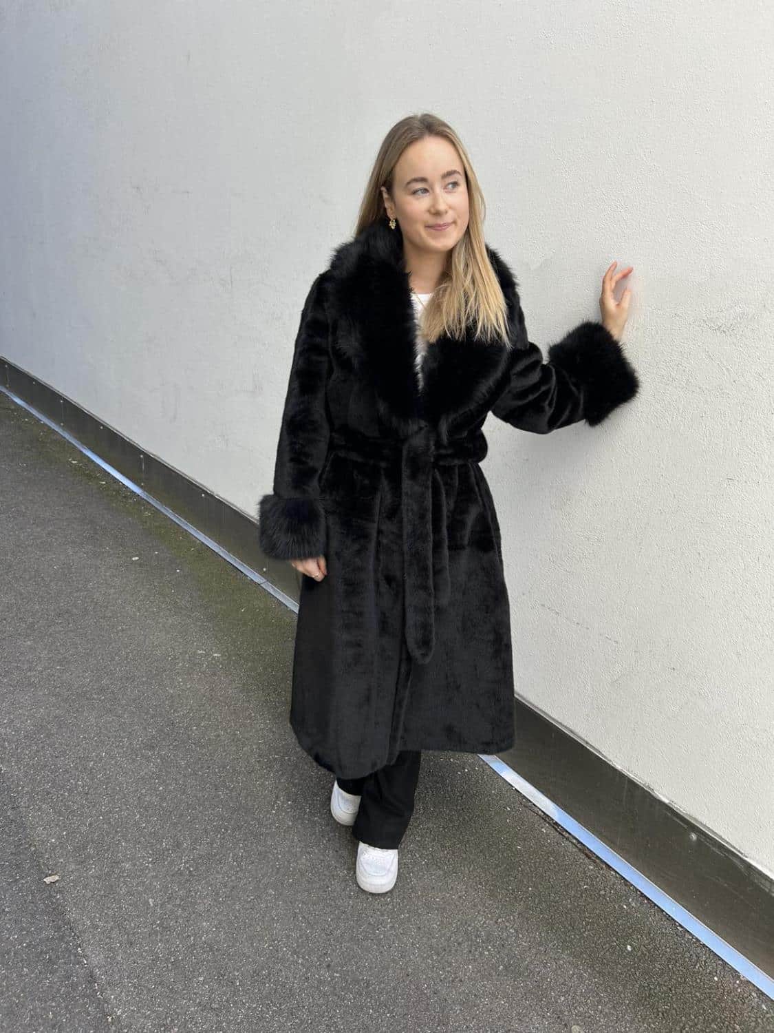 Noma Fuskepels Kåpe Sort