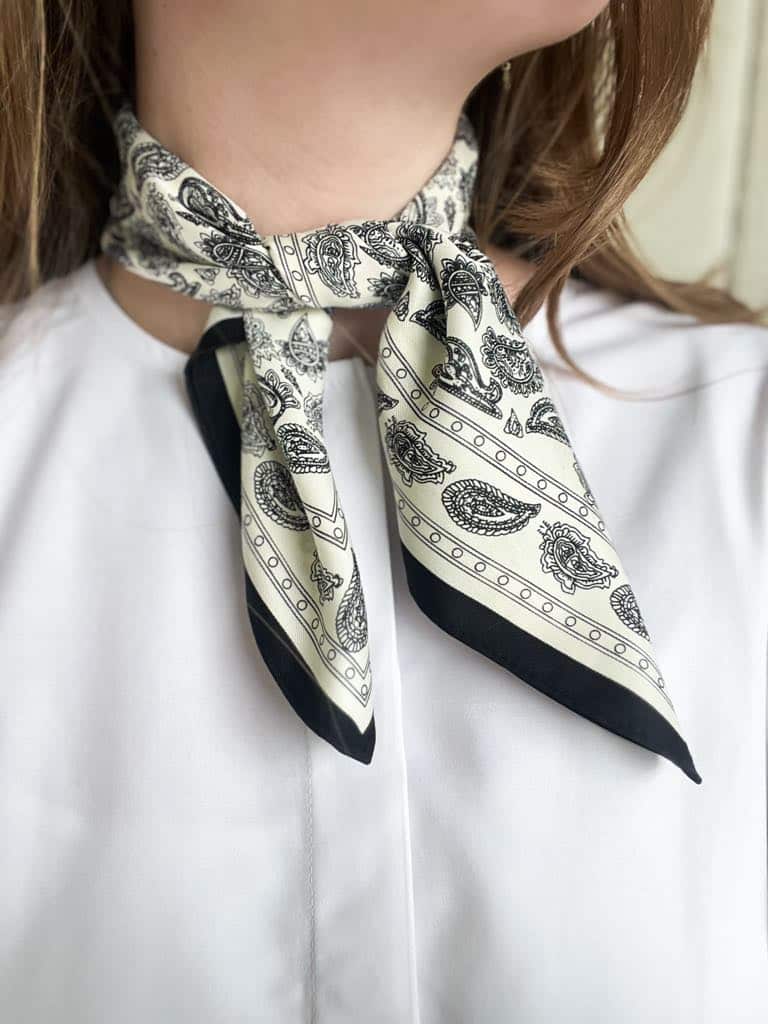 Noma Silkeskjerf Black Paisley