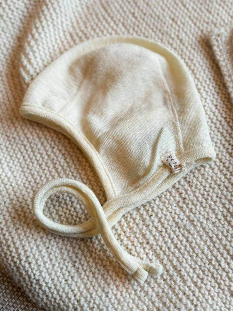 Petit By Basics Helmet Raw White