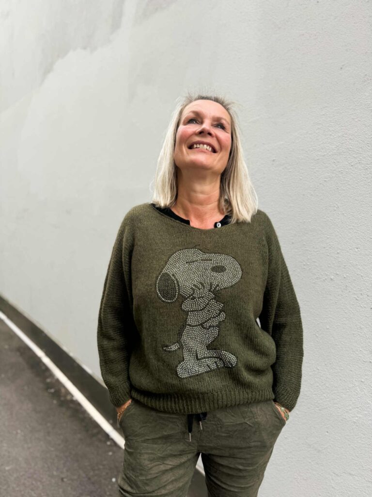 Snoopy Sweater Olive