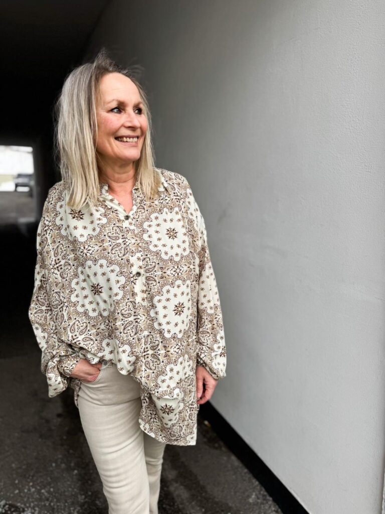 Linnea Oversize Blouse Brown Paisley