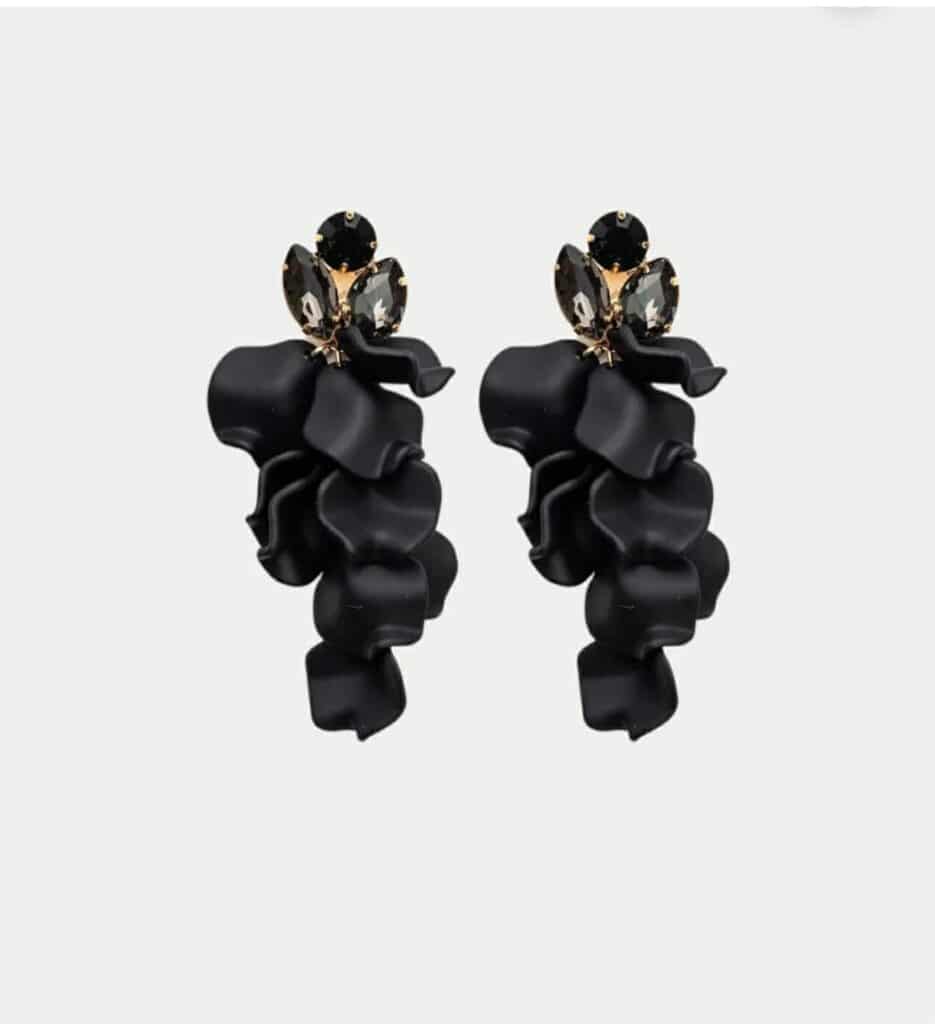 Bow19 Leaf Stone Earrings Black