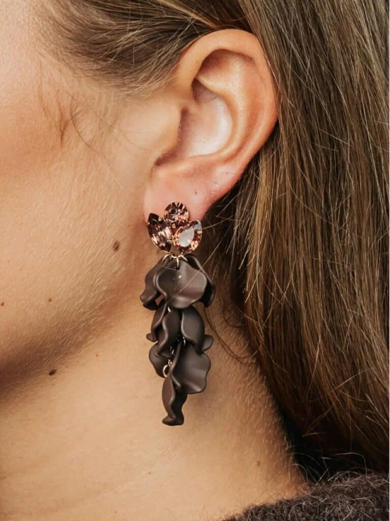 Bow19 Leaf Stone Earrings Brown