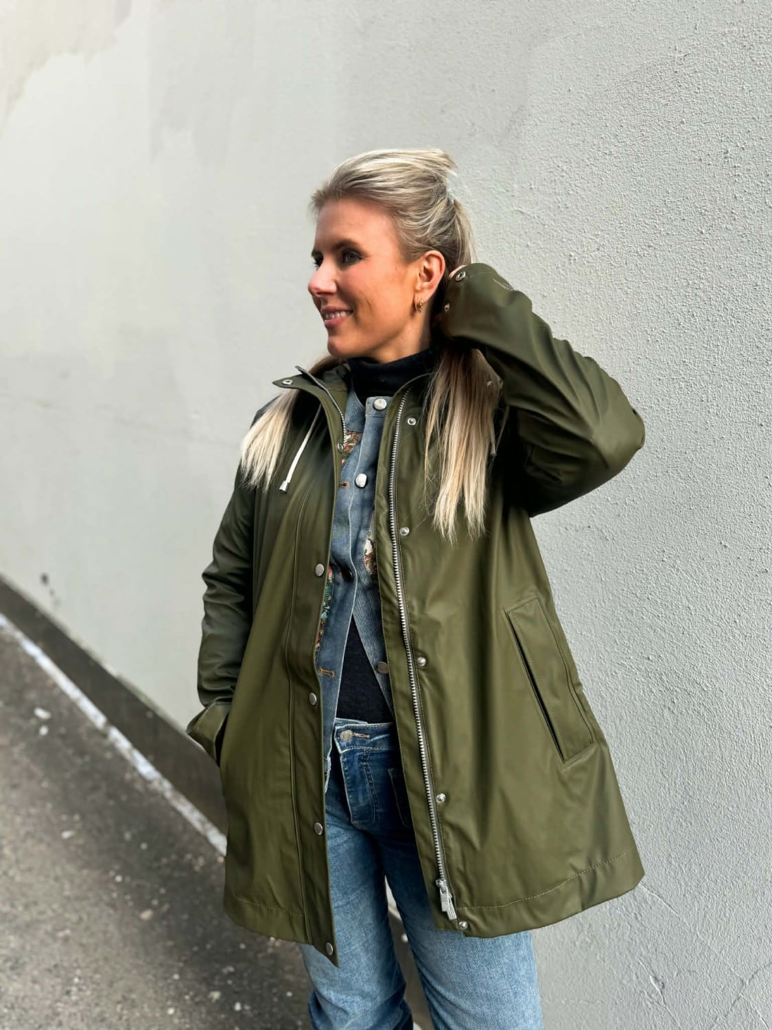 Ilse Jacobsen Short Rain Jacket Army