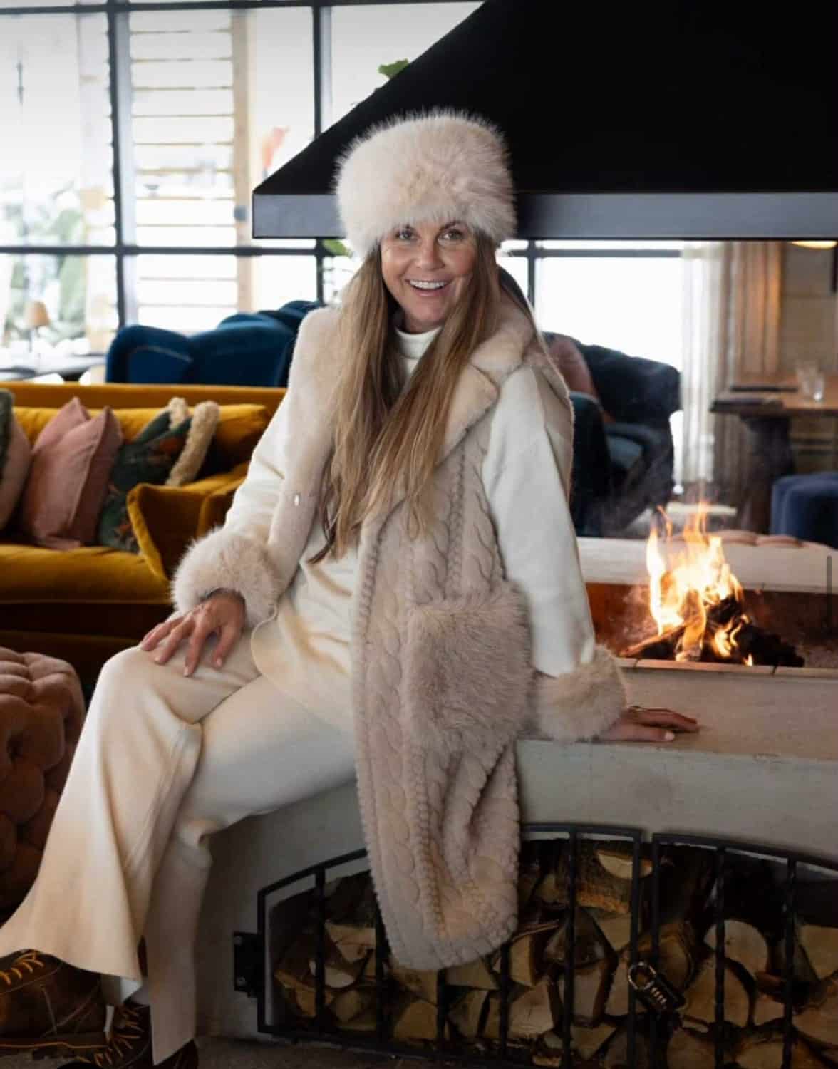 Noma Aspen Fuskepels Lang Vest Lys Beige