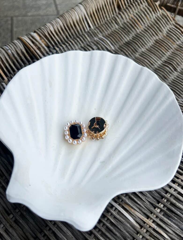 Sticky Bestie Button Covers Black