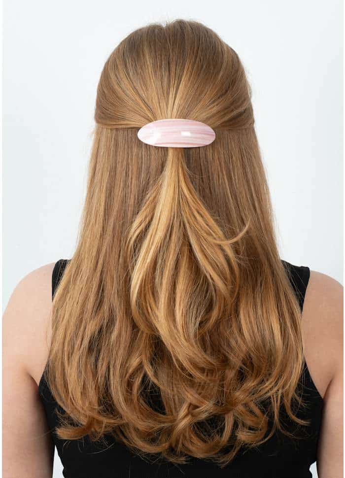 Sui Ava Oval Serve Clip Strawberry