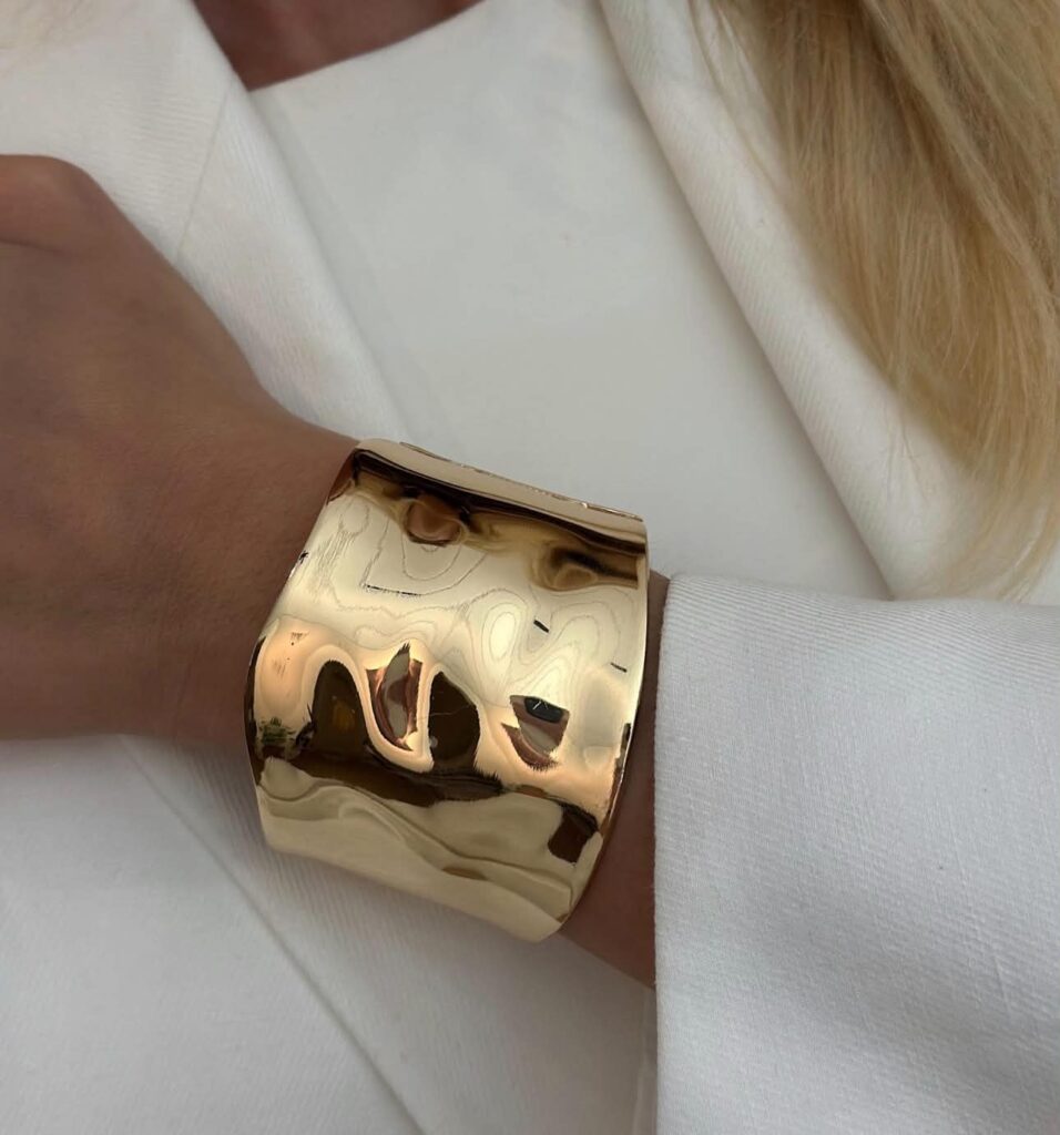 Bow19 Bold Bracelet Gold