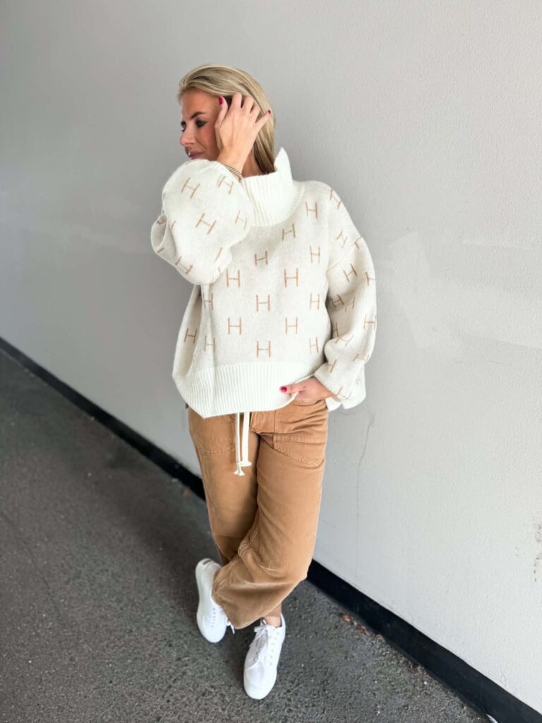 Hést Fam Kort White