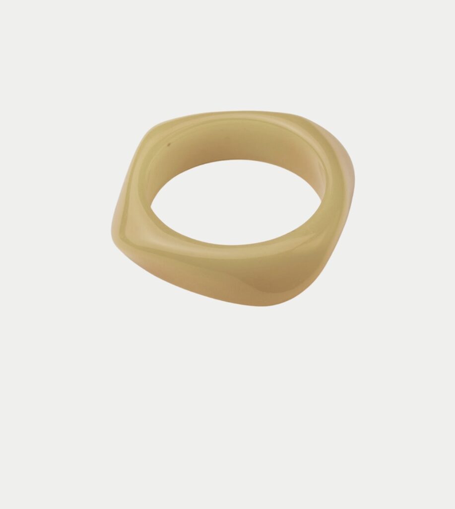 Bow19 Big Bracelet Square Creme