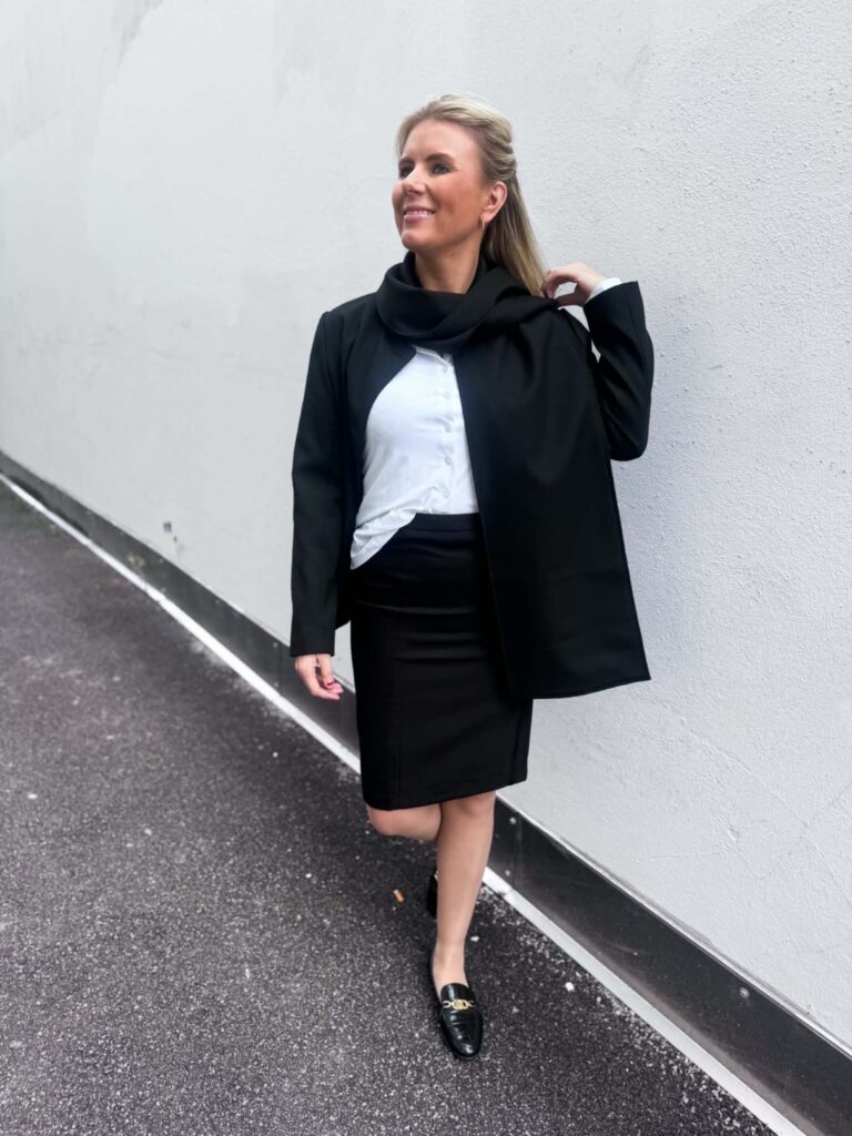 Katrin Uri Highway Skirt Svart